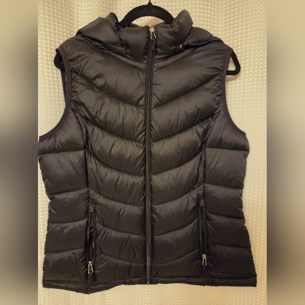Charter Club Packable Hooded Puffer Vest